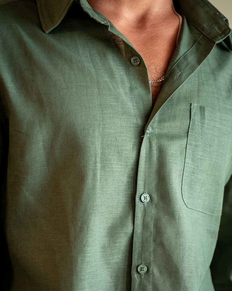 Men's Long-Sleeve Pocket Shirt with a Curved Hem - Green