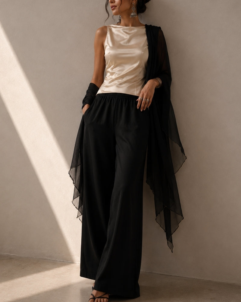 Women's Wide-Leg Trousers with a Gathered Waist - Black